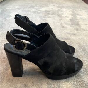 Paul Green Black platform Sandals with Slingback Design. Like new